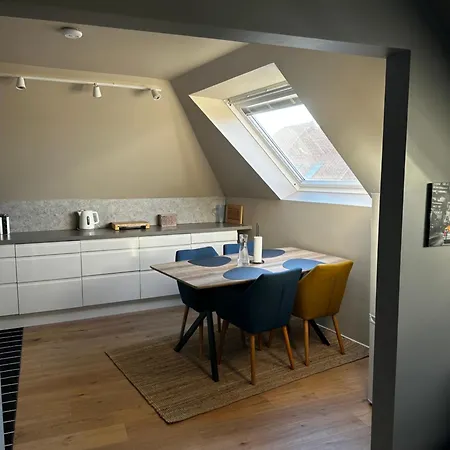 Modern Penthouse In Sandviken Apartament