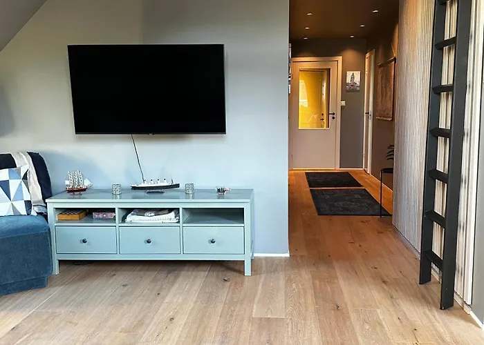 Modern Penthouse In Sandviken 公寓