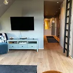 Modern Penthouse In Sandviken Appartamento
