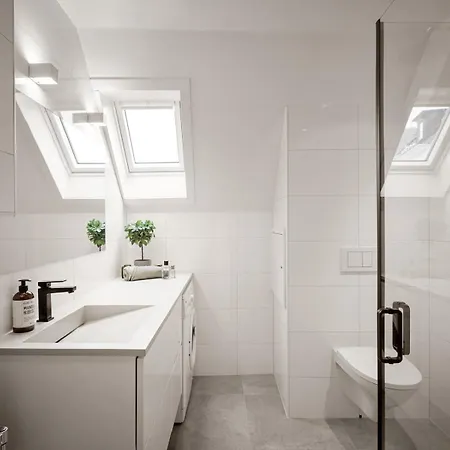 Modern Penthouse In Sandviken *